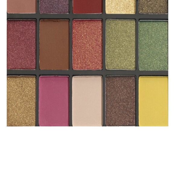Earthy Eyeshadow Palette - Picture 2 of 3